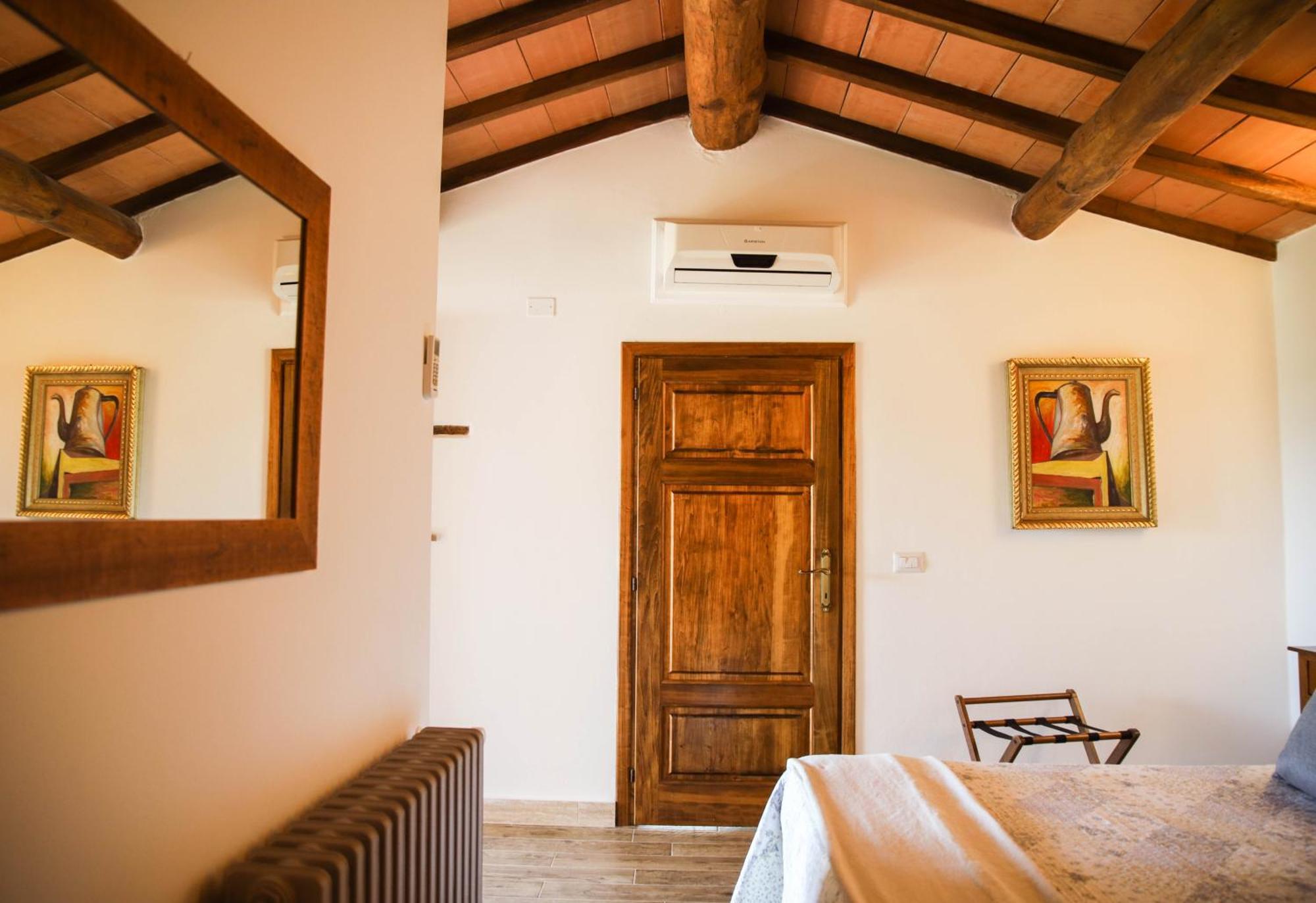 Bio Agriturismo Poggio Aione Saturnia Exterior photo
